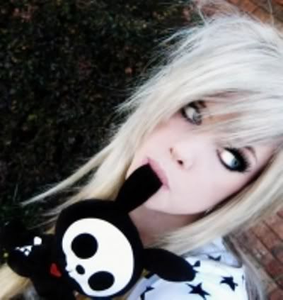 thm_thm_phpicu1dH.jpg scene girl image by arielbeautykiller