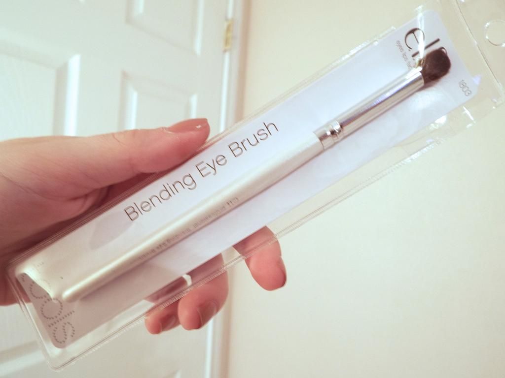 elf cosmetics blending eye brush