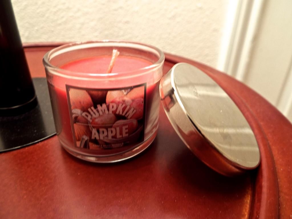 bath and body works pumpkin apple mini candle