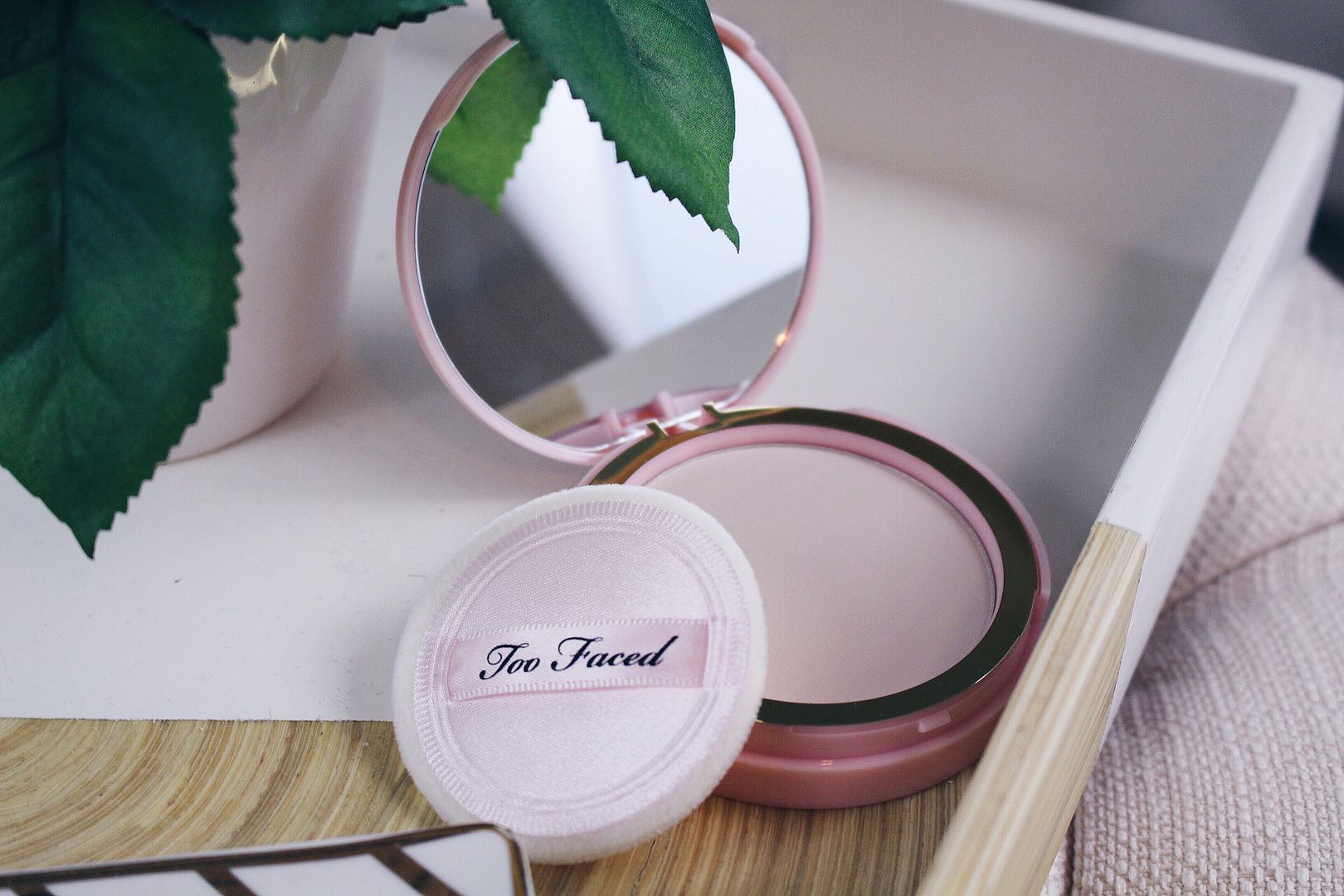 too faced primed and poreless pressed powder