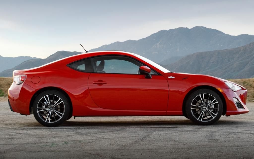 2013-scion-fr-s-side-view_zpsdecaf3f7.jp