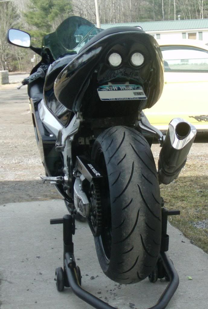 http://i966.photobucket.com/albums/ae149/Suzukifan8401/bike5.jpg