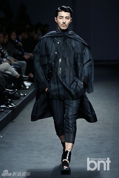 Cha Seung Won and Lee Jung Shin Strut the Catwalk for Menswear Brand ...