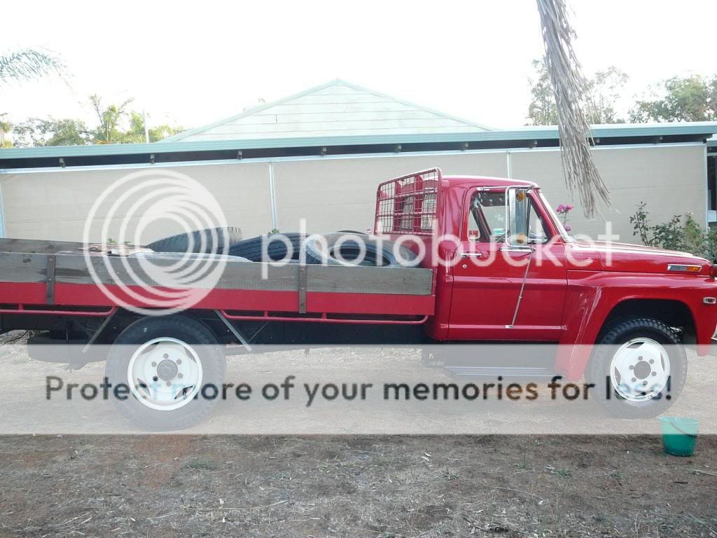 600 F ford part truck used #8